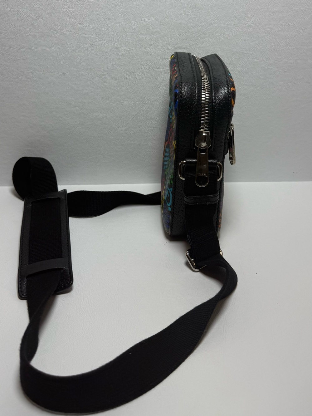 New Gucci GG Limited Edition Psychedelic Messenger Bag - Picture 3 of 6